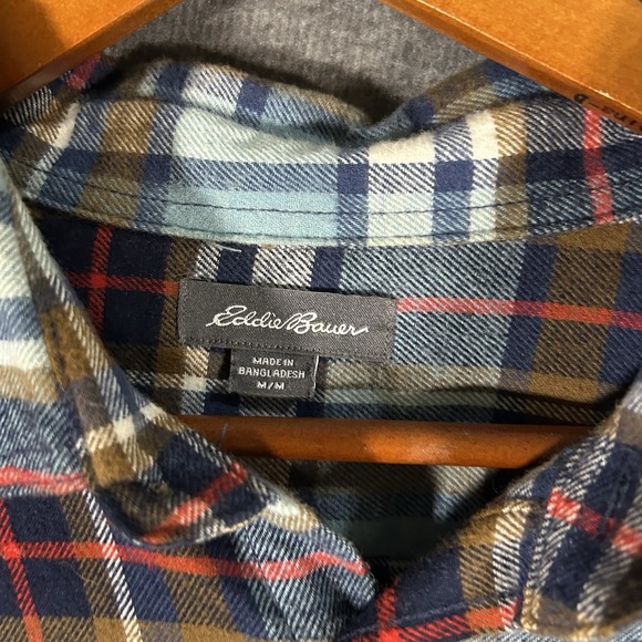 Eddie Bauer Men's Blue Plaid Flannel Long Sleeve Button Down Shirt Size M - Picture 3 of 7